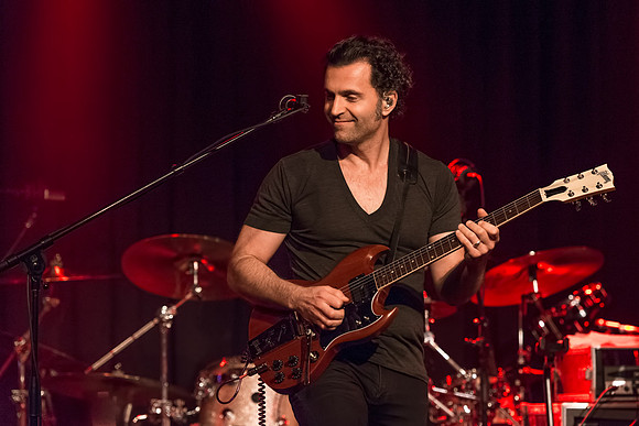 Dweezil Zappa - One Size Fits All Tour